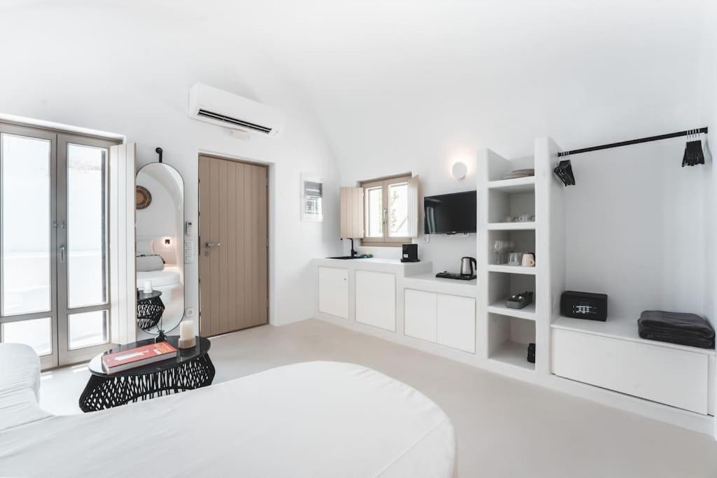 Вилла Akri Santorini With Heated Jacuzzi Emporio  Экстерьер фото